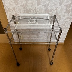 金属製　ラック　棚　無料の画像