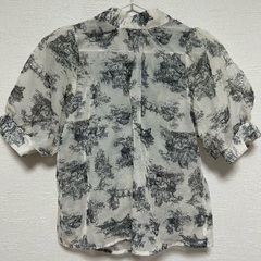 トワルドジュイ　シアーリボンタイブラウスの画像