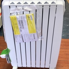 ジモティ割引有★【ジャングルジャングル岸和田店】暖房　デロンギ　オイルヒーター　QSD0712-MB　　南大阪 岸和田市 貝塚市 泉佐野市 和泉市 忠岡町 熊取町の画像