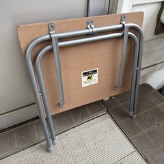 収納可能　机の画像