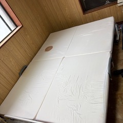 折りたたみベットの画像