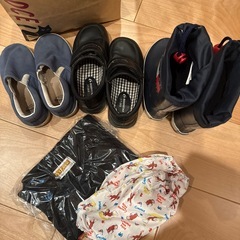 子供服、靴色々おまとめ