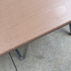 収納可能　机の画像