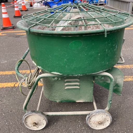 大型機械　モルタルミキサー