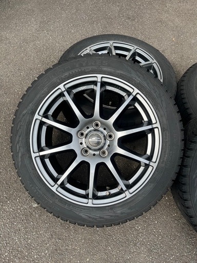 ノキアン　17インチスタッドレスタイヤ4本　215/50/R17 VM型レヴォーグで使用していました。
