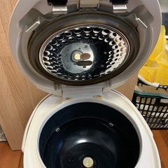 サンヨー　圧力IHジャー炊飯器　ECJ-EBG10の画像