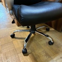 【ジャングルジャングル深井店】★マナベインテリア デスクチェアー 黒 ブラック ハイバックチェア イス 椅子 仕事  堺市（中区 堺区 東区 西区 南区 北区）和泉市 河内長野市 富田林市 松原市 狭山市 深井 【FU2794】の画像