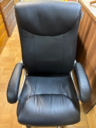 【ジャングルジャングル深井店】★マナベインテリア デスクチェアー 黒 ブラック ハイバックチェア イス 椅子 仕事  堺市（中区 堺区 東区 西区 南区 北区）和泉市 河内長野市 富田林市 松原市 狭山市 深井 【FU2794】