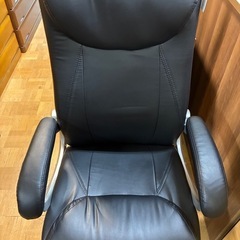 【ジャングルジャングル深井店】★マナベインテリア デスクチェアー 黒 ブラック ハイバックチェア イス 椅子 仕事  堺市（中区 堺区 東区 西区 南区 北区）和泉市 河内長野市 富田林市 松原市 狭山市 深井 【FU2794】の画像