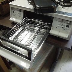 パロマ LPガステーブル 左強火 PA-A61WCV-L 2017年製 水なし両面焼きグリル ガラストップ 波形深皿プレート付き 札幌市東区 新道東店の画像