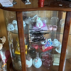 ガラスのキャビネットの画像