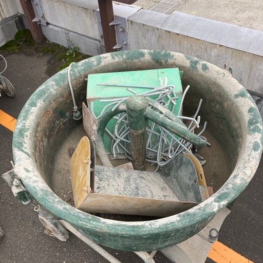 大型機械　モルタルミキサー