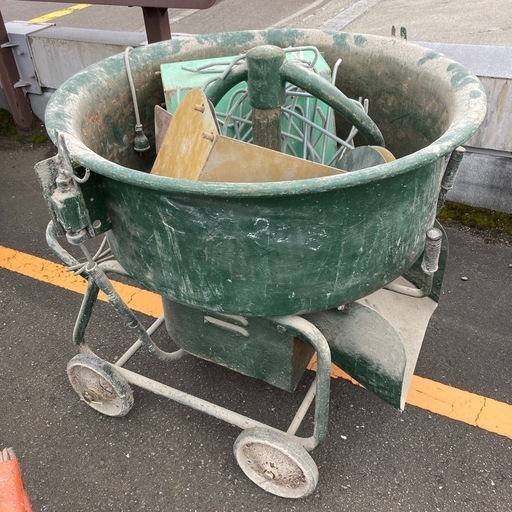 大型機械　モルタルミキサー