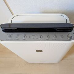 SHARP 加湿空気清浄機 KC-E50-Wの画像