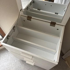 収納ボックスの画像