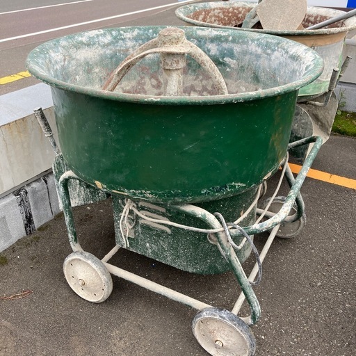 大型機械　モルタルミキサー