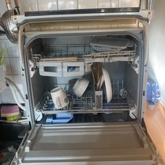 Panasonic 電気食器洗い乾燥機 品番 NP-TR6  の画像