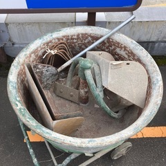 大型機械　モルタルミキサーの画像