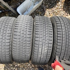 （お話中）スタッドレスタイヤ　アルミホイール付きの画像