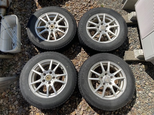 （決まりました）スタッドレスタイヤ アルミホイール付き