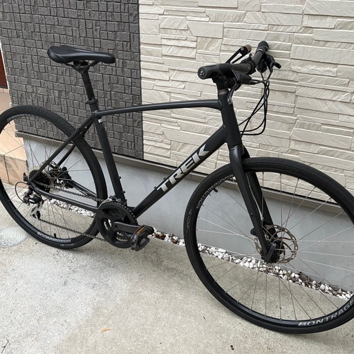 【整備済み】TREK トレック FX2 DISC クロスバイク 油圧ディスクブレーキ チェーン新品　マットブラック
