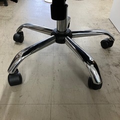 I2510-526 キャスター付きオフィスチェア ブラック 中古の画像