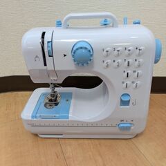 2025年10月購入,一度だけ使用の小型ミシンの画像