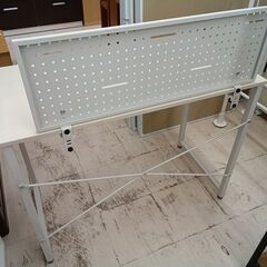 リユースのサカイ栃木店★ジモティ割あり★ NITORI PCデスク（イスセット） ホワイト W95×D48×H100 クリーニング済み TC11240の画像