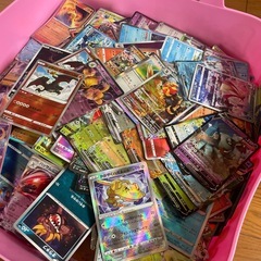 受け渡し予定者様決まりました。ポケモンカード　ポケカ　大量　キラキラカードも複数あり　ぬいぐるみ2体(ピカチュウゲンガー)　の画像