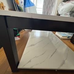 北欧風　ダイニング
テーブルの画像