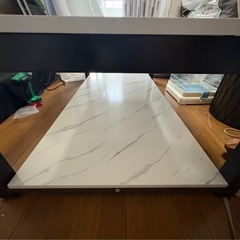 北欧風　ダイニング
テーブルの画像