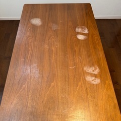ニトリ　4人掛けテーブルの画像