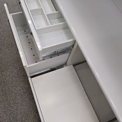 【スライドカウンター広め】キッチンボード レンジボード 食器棚 カップボード スライド扉 高さ195.5cm 幅119.5cm：ホワイトの画像