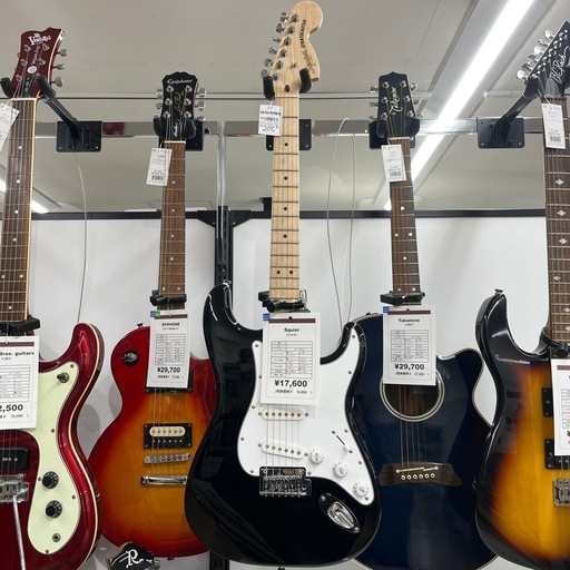 Squierのエレキギターをご紹介します！