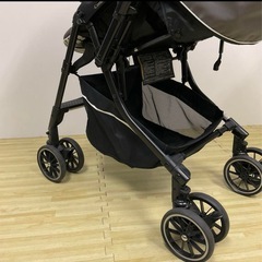 コンビ メチャカルハンディ オート4キャス エッグショック  コンパクト  の画像