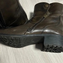 レディースショートブーツブラウンの画像