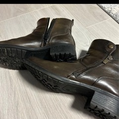 レディースショートブーツブラウンの画像
