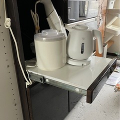 食器棚の画像