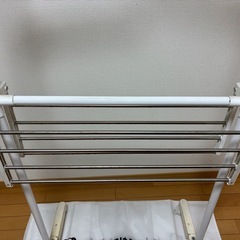 折りたたみ物干しの画像