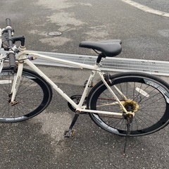 クロスバイク自転車の画像