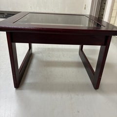ガラス板テーブルの画像