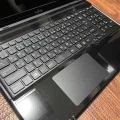 ノートPC 富士通　LIFEBOOK FMVA42RBの画像
