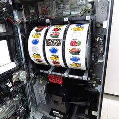 北海道 千歳市/恵庭市 近郊配送 ユニバーサル/ブロス パチスロ実機 沖ドキ！トロピカルHH コイン不要機 スロット台 100V 店頭でのお受渡し大歓迎の画像