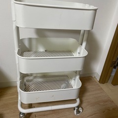 【取引中】IKEA ワゴンの画像