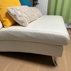 【月末まで】二人掛けソファ ホワイト　美品✨の画像