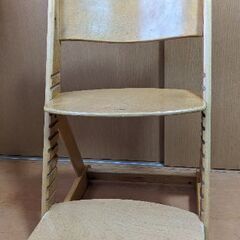 カトージ　キッズチェアの画像