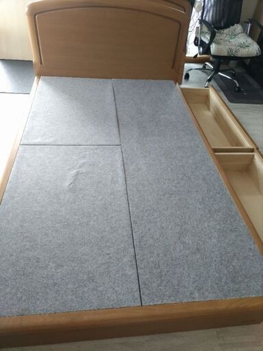 札幌市近郊の方限定！送料無料！大塚家具 収納付きセミダブルベッドフレーム