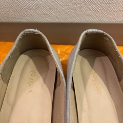 タッセル パンプス ライトグレー22.5cmの画像
