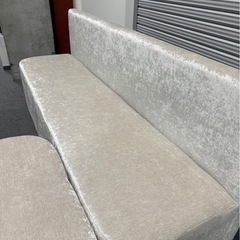 展示品　オットマン付きファブリックソファ　大型ソファ　ベロア調の画像