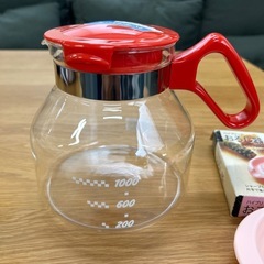 ガラスポットとすりおろし器
の画像